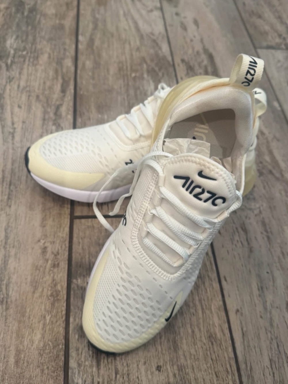 Women's Nike Air Max 270 - Size 9.5 - Picture 2 of 4
